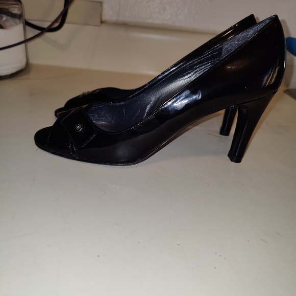 Stuart Weitzman Black Patent Leather Open Toe Heels Size 8 M - Picture 4 of 13